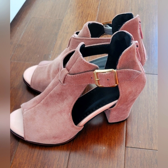 Gorgeous Women Peep Toe Chunky Heeled Sandal Boots - Picture 2 of 8